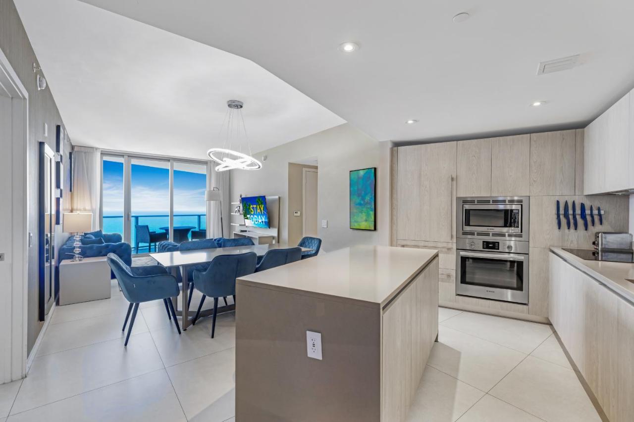 The Ultimate Resort - Beachfront 2 Bedroom Apartment With Direct Ocean View, Rooftop Pool, Hot Tub And Gym Голлівуд Екстер'єр фото